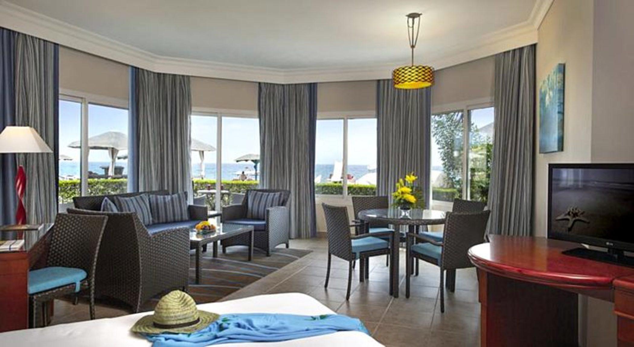 Resort Fujairah Rotana & -