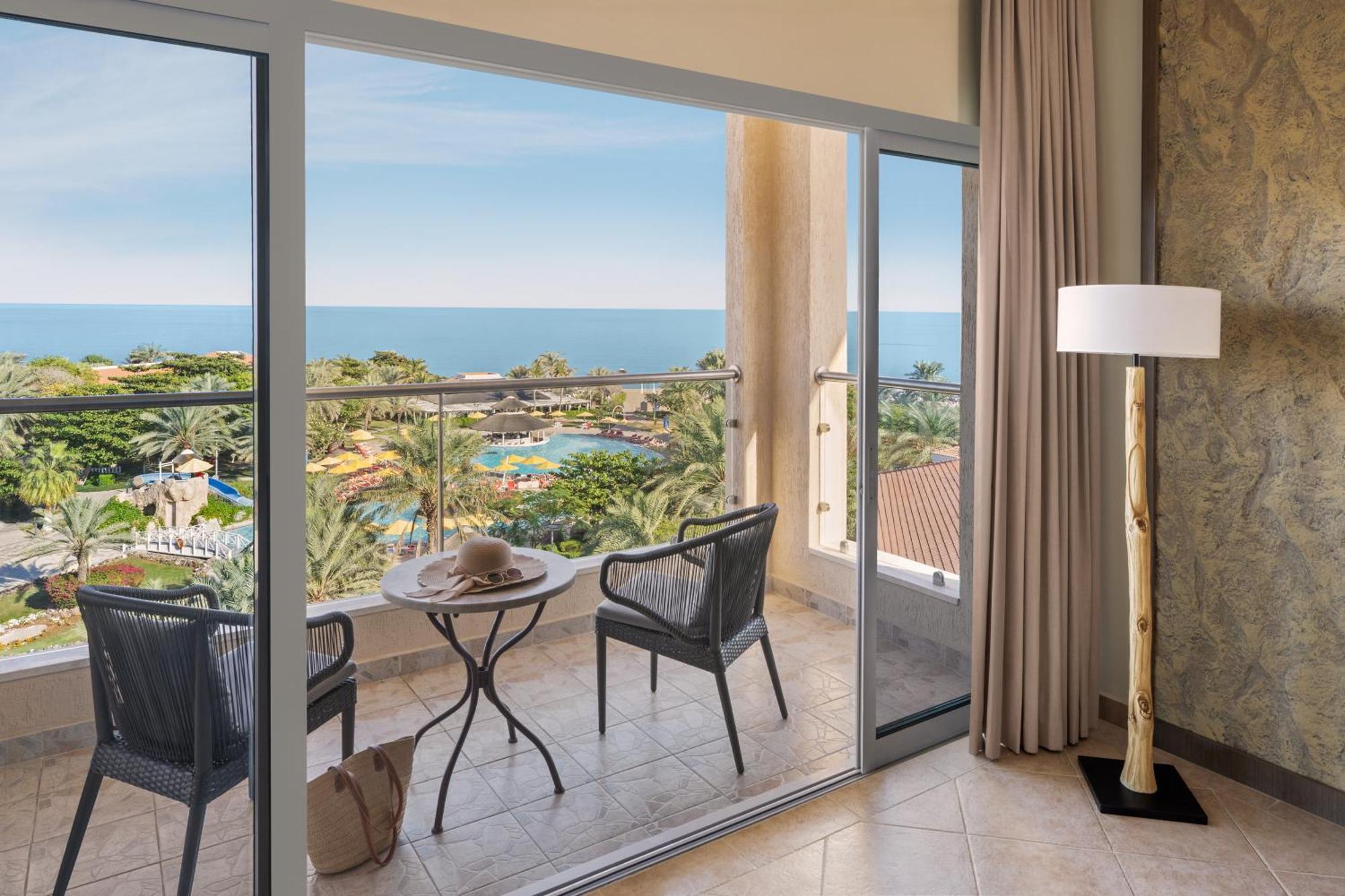 Fujairah Rotana & - 5* Al Aqah